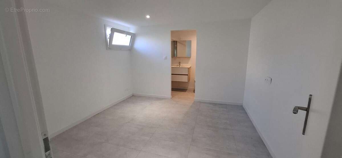 Maison à SAINT-ETIENNE-DU-BOIS