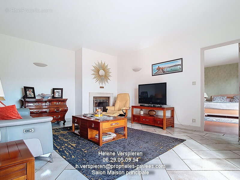 Maison à CARSAC-AILLAC