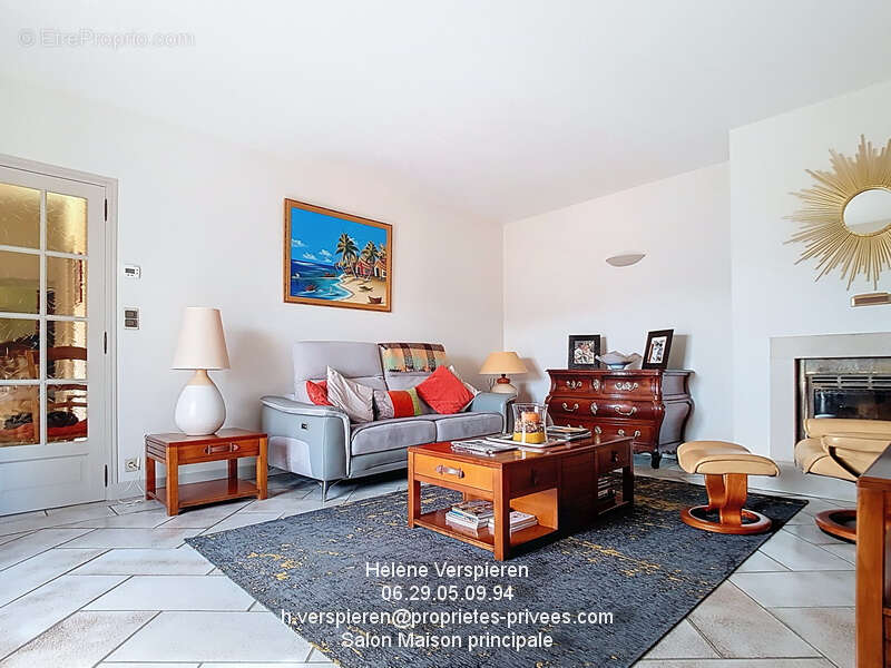 Maison à CARSAC-AILLAC