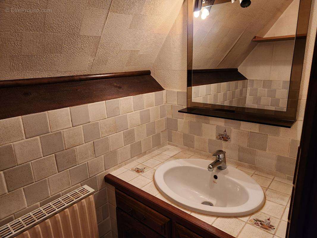 Maison à COURCELLES-SUR-SEINE