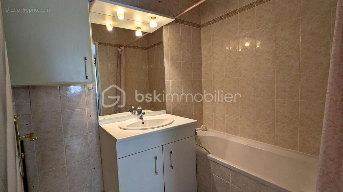 Appartement à BRIE-COMTE-ROBERT