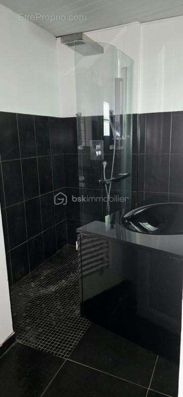 Appartement à FONTAINE-LA-RIVIERE