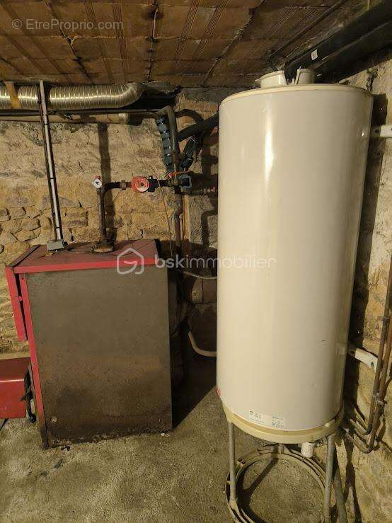 Maison à CHATEAUPONSAC