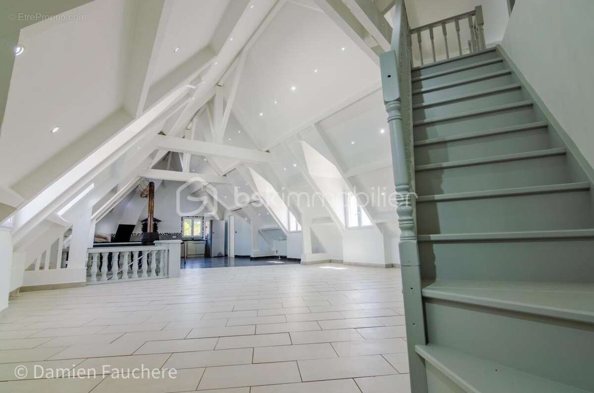 Maison à EVRY-GREGY-SUR-YERRE