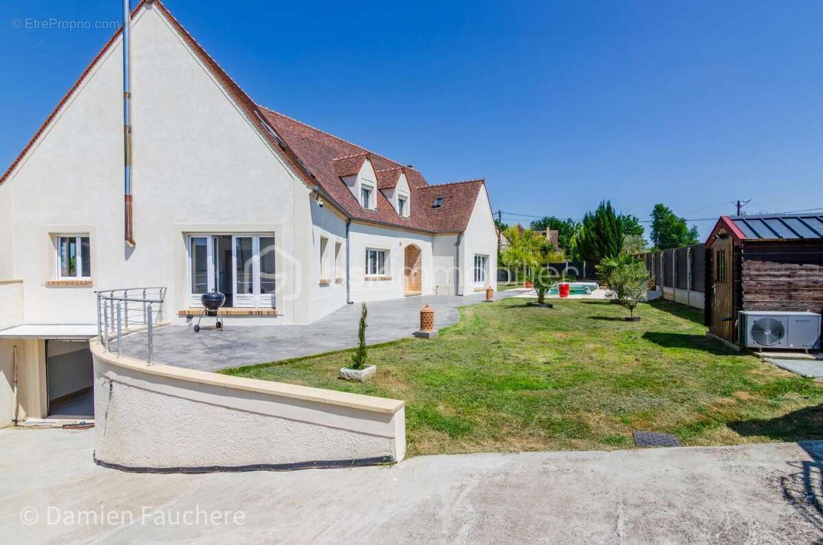 Maison à EVRY-GREGY-SUR-YERRE