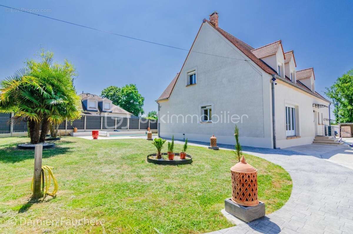 Maison à EVRY-GREGY-SUR-YERRE