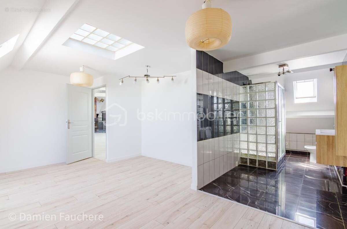 Maison à EVRY-GREGY-SUR-YERRE