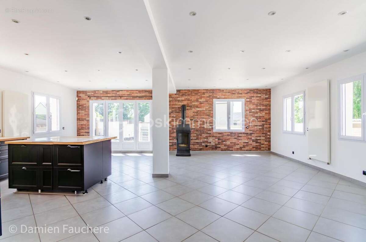 Maison à EVRY-GREGY-SUR-YERRE