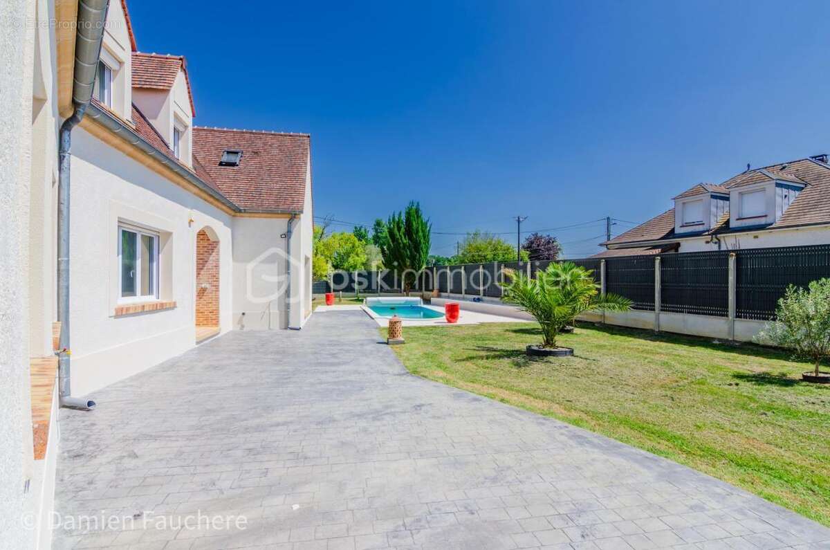 Maison à EVRY-GREGY-SUR-YERRE