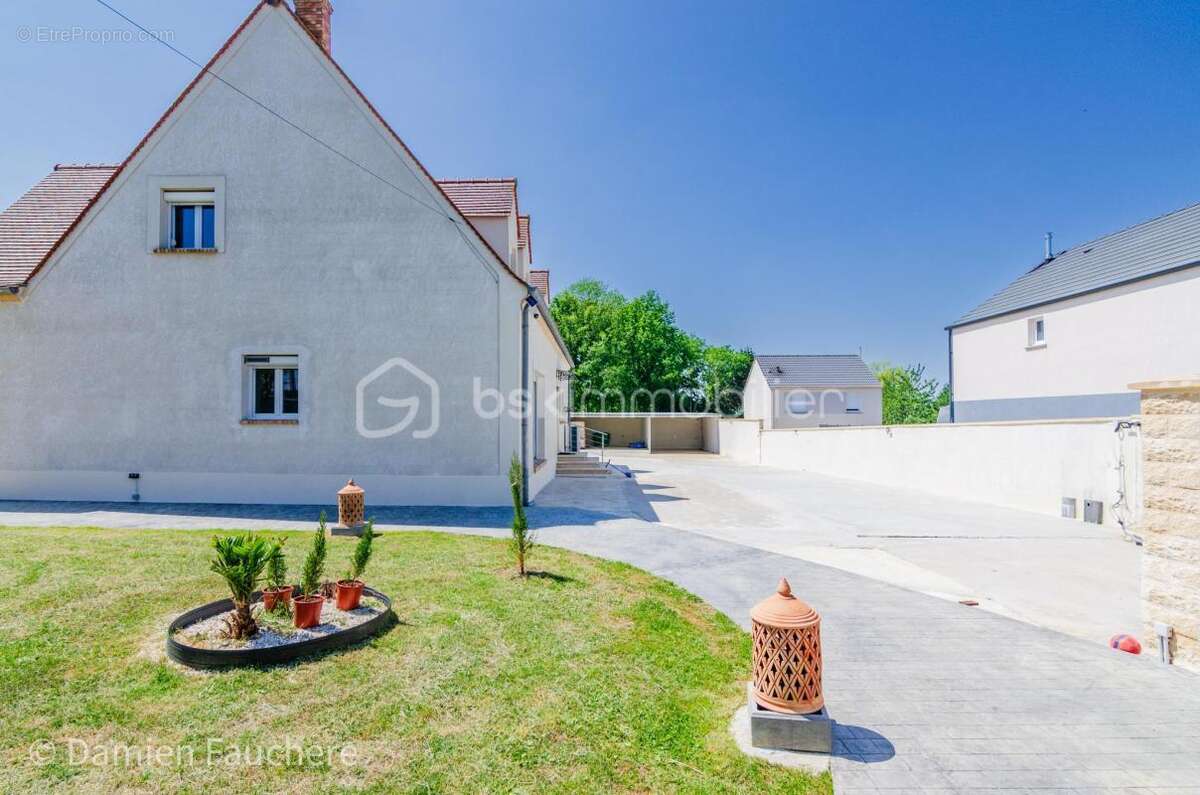 Maison à EVRY-GREGY-SUR-YERRE