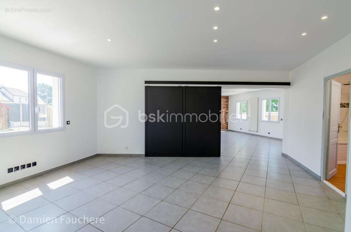 Maison à EVRY-GREGY-SUR-YERRE