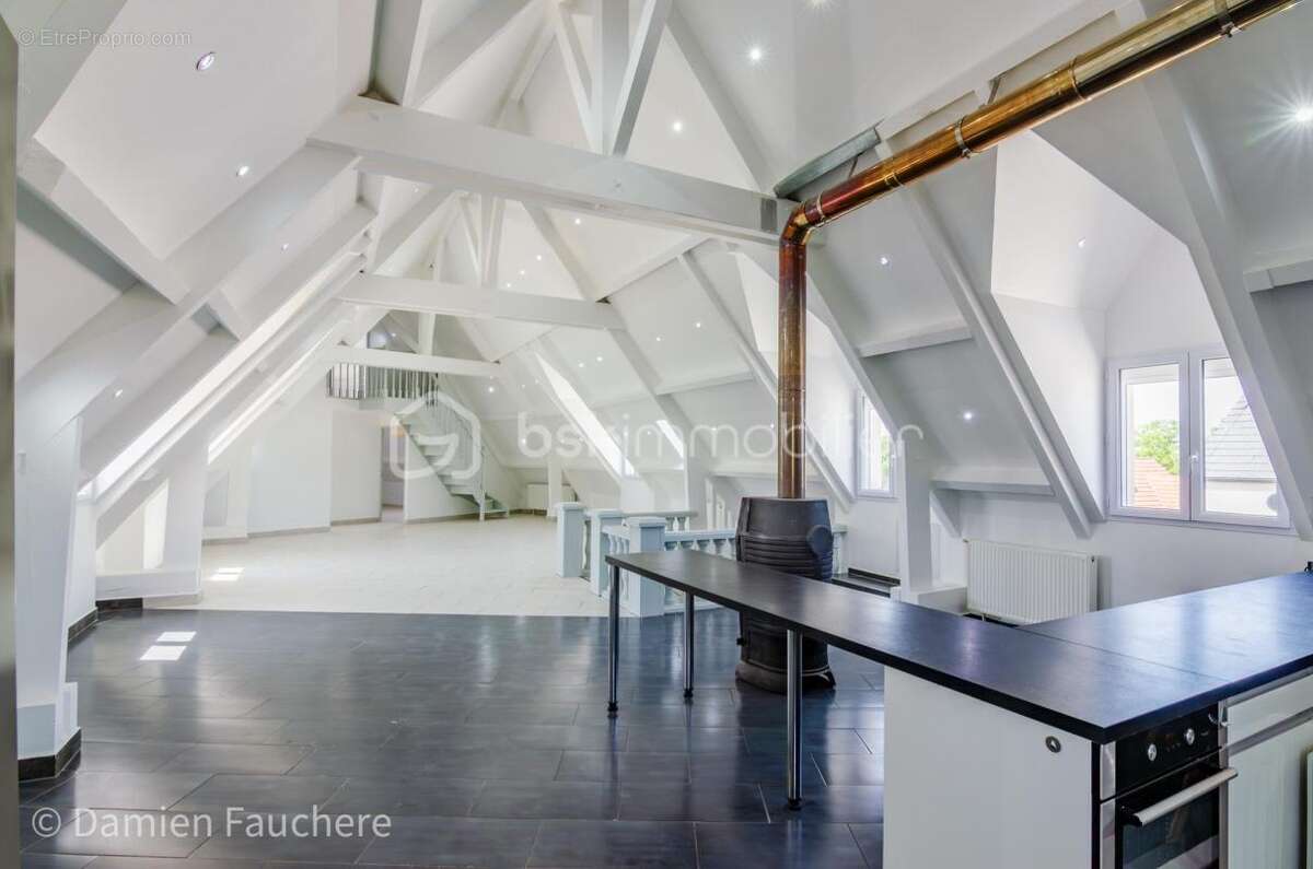 Maison à EVRY-GREGY-SUR-YERRE