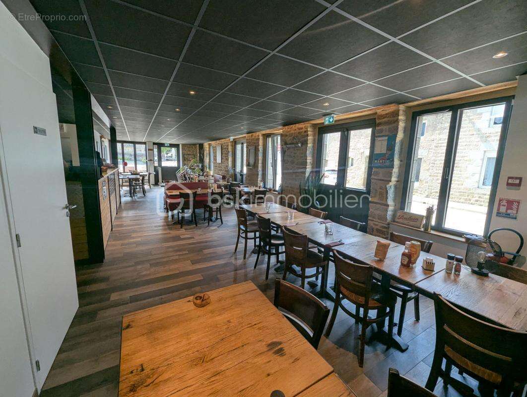 Commerce à SAINT-HILAIRE-DES-LANDES