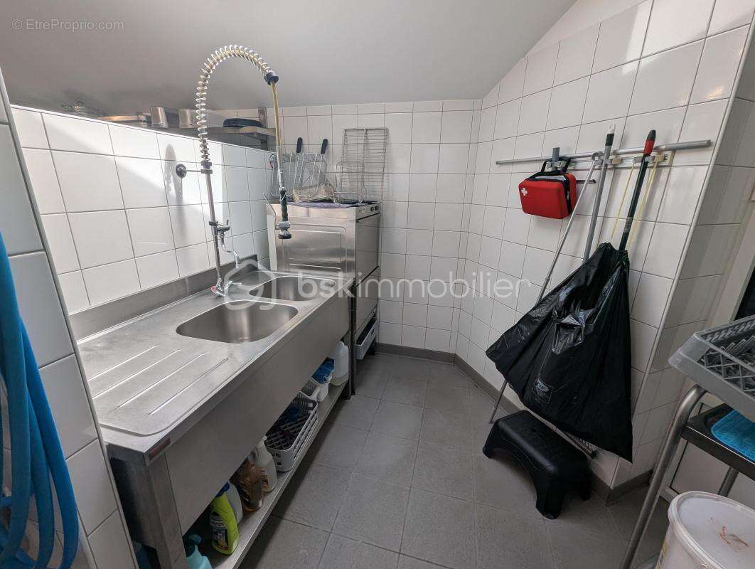 Commerce à SAINT-HILAIRE-DES-LANDES