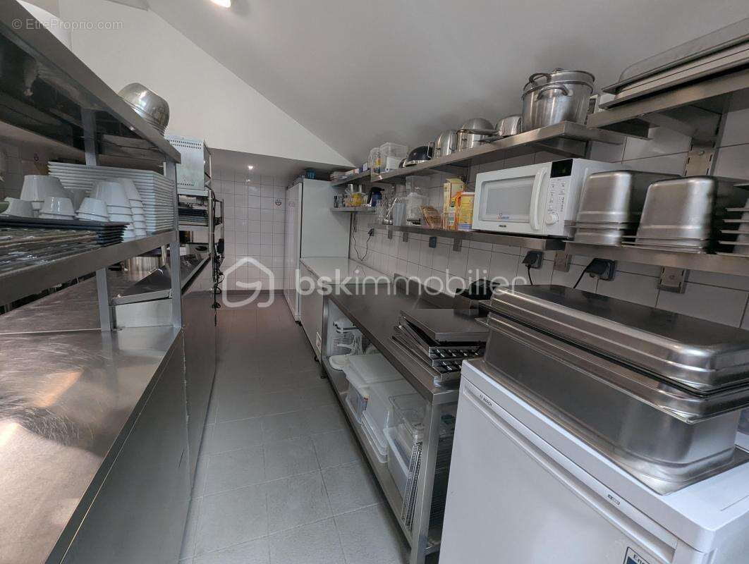 Commerce à SAINT-HILAIRE-DES-LANDES