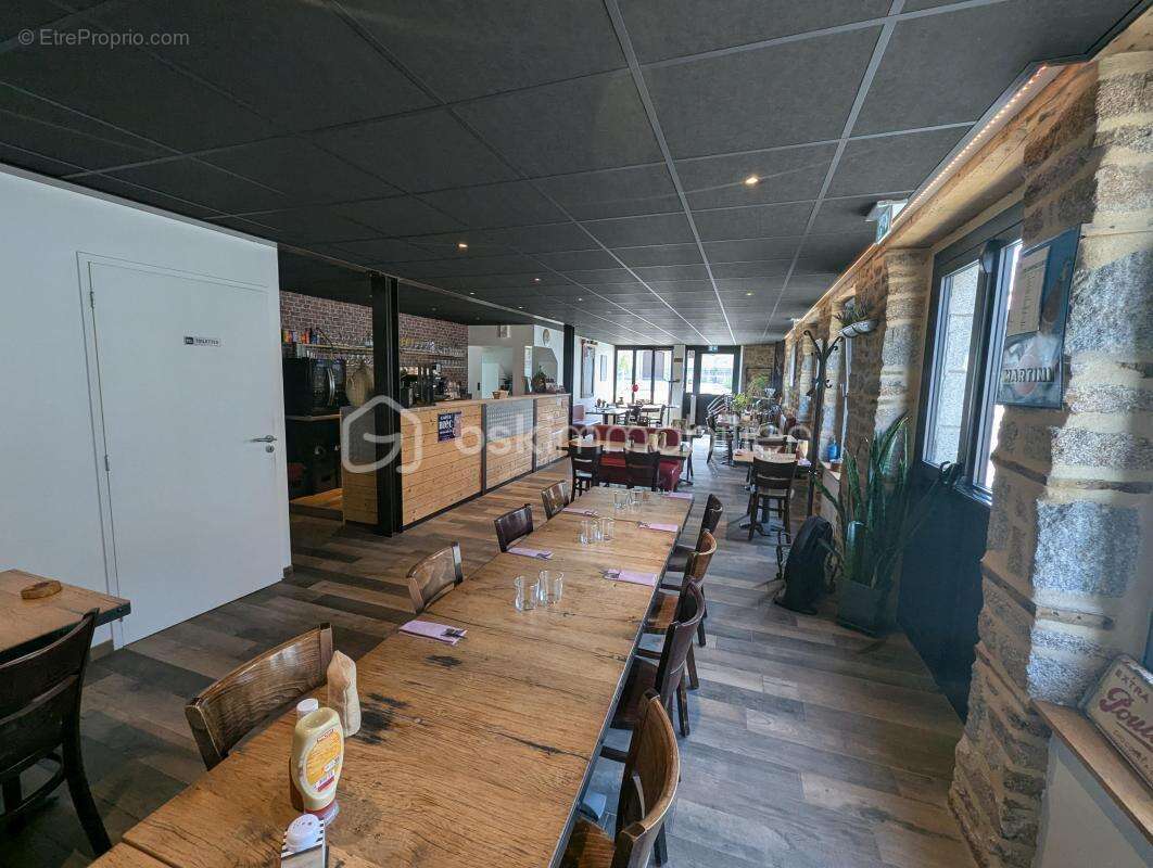 Commerce à SAINT-HILAIRE-DES-LANDES