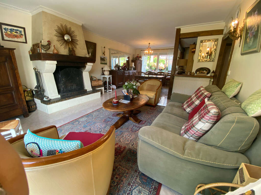 Maison à BENNECOURT