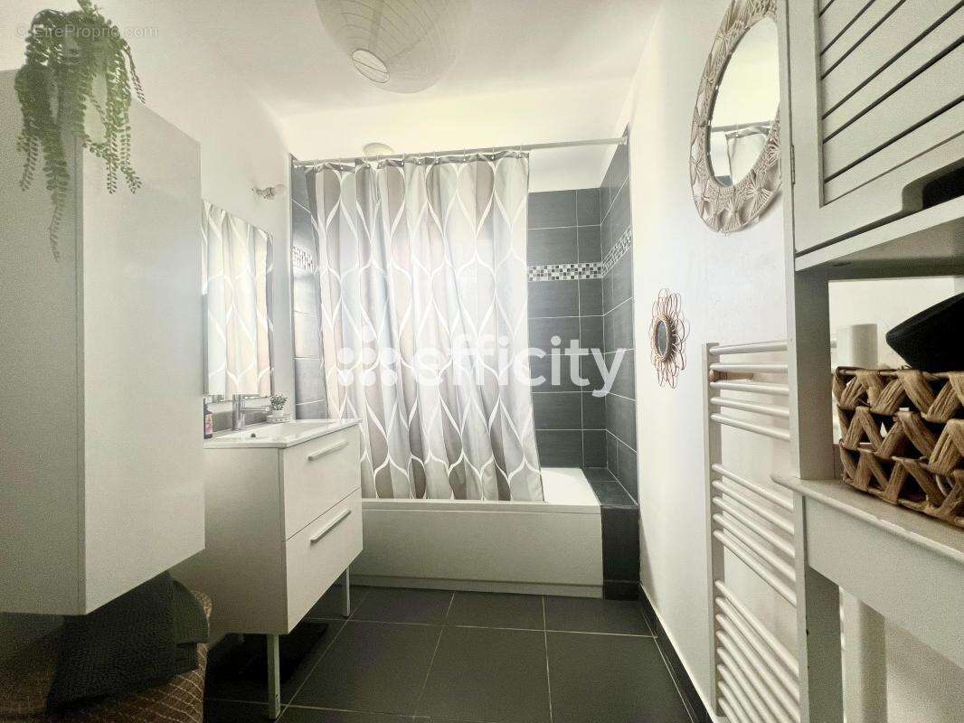 Maison à SAINTE-HELENE