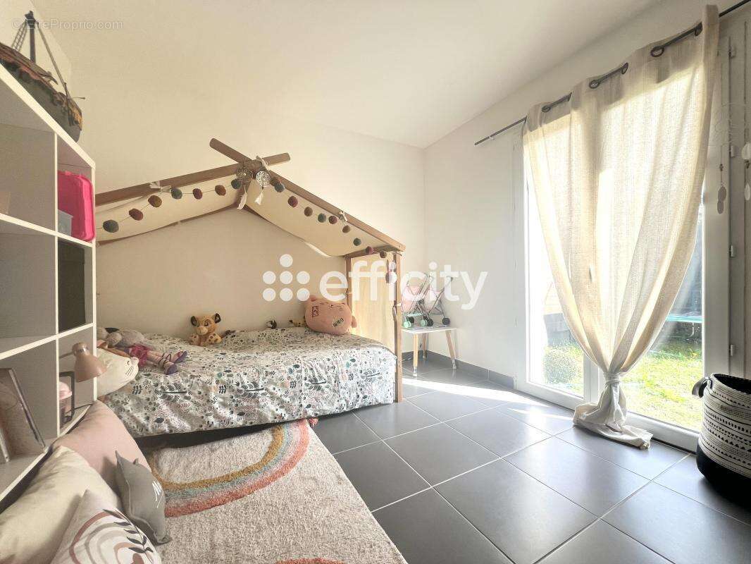 Maison à SAINTE-HELENE