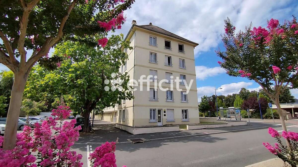 Appartement à BELLERIVE-SUR-ALLIER