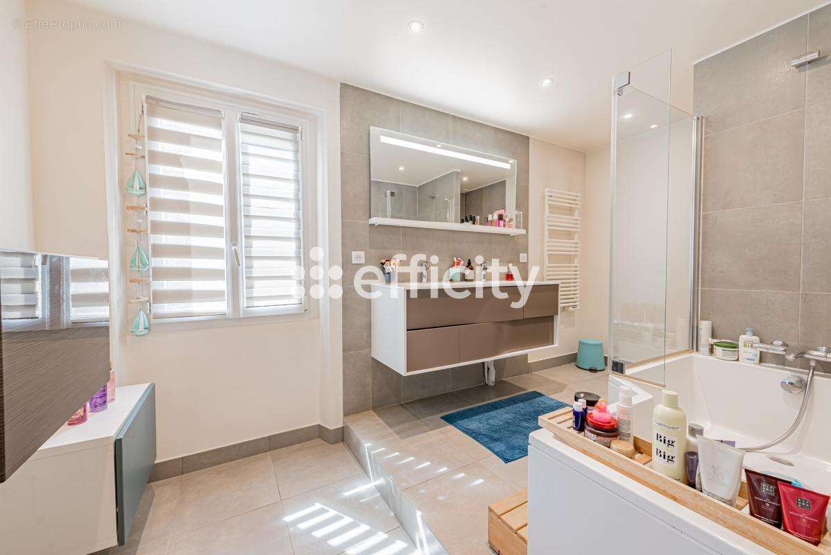 Maison à ABLON-SUR-SEINE