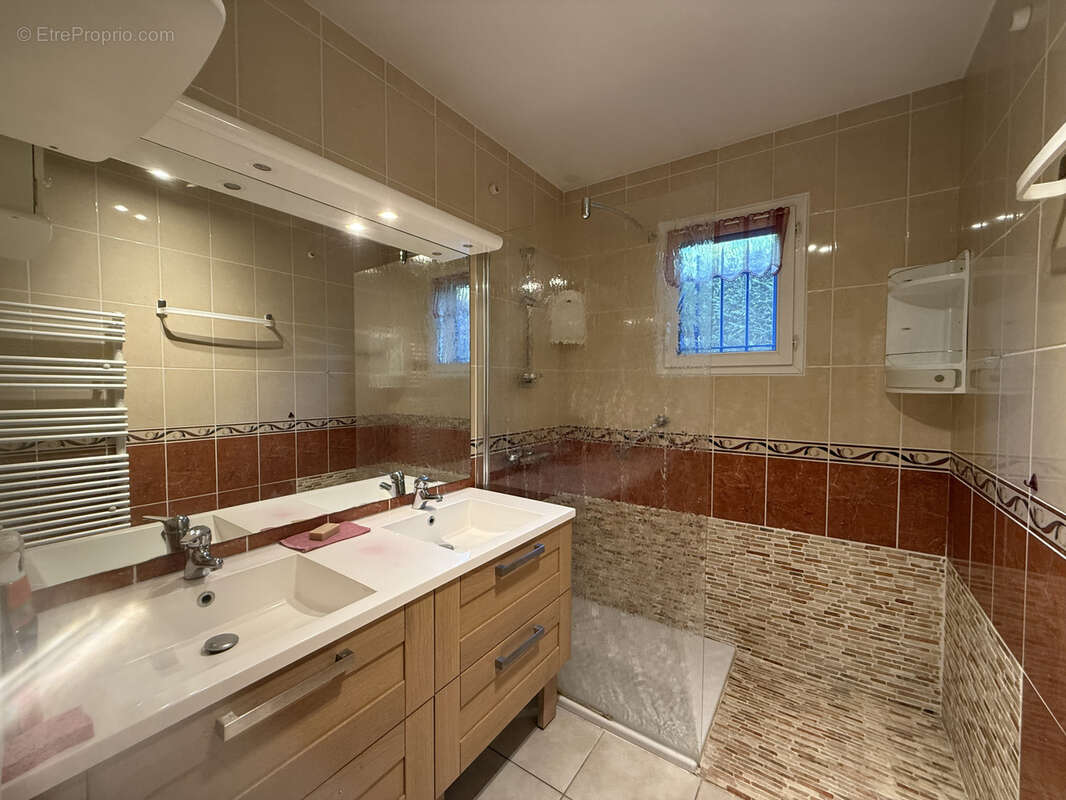 Maison à VAISON-LA-ROMAINE