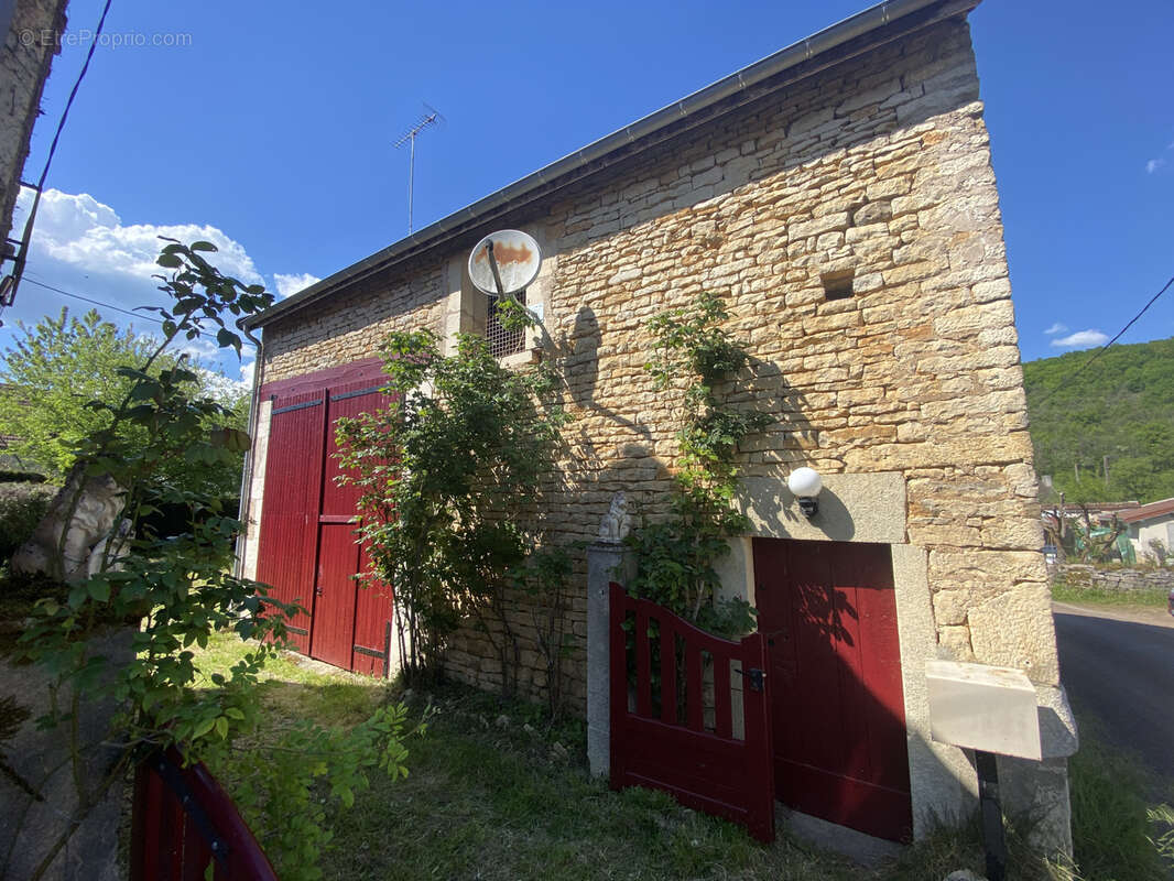 Maison à BRINON-SUR-BEUVRON
