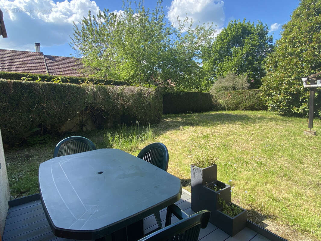 Maison à BRINON-SUR-BEUVRON