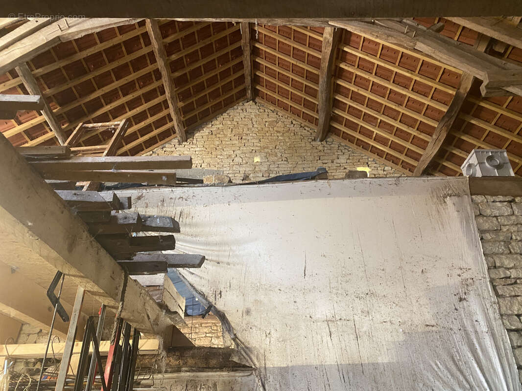 Maison à BRINON-SUR-BEUVRON