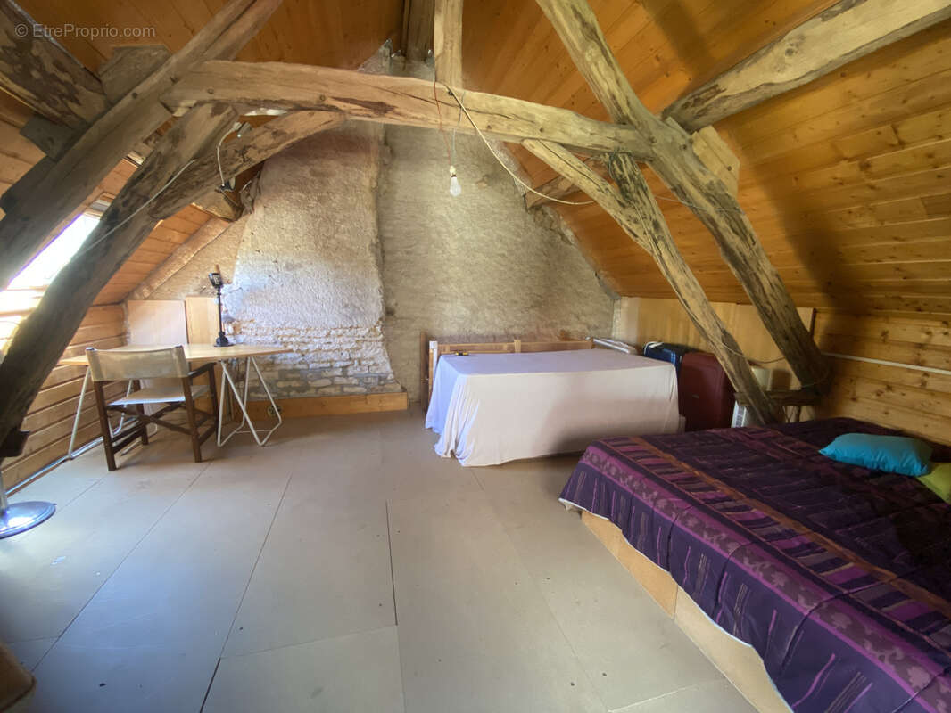 Maison à BRINON-SUR-BEUVRON