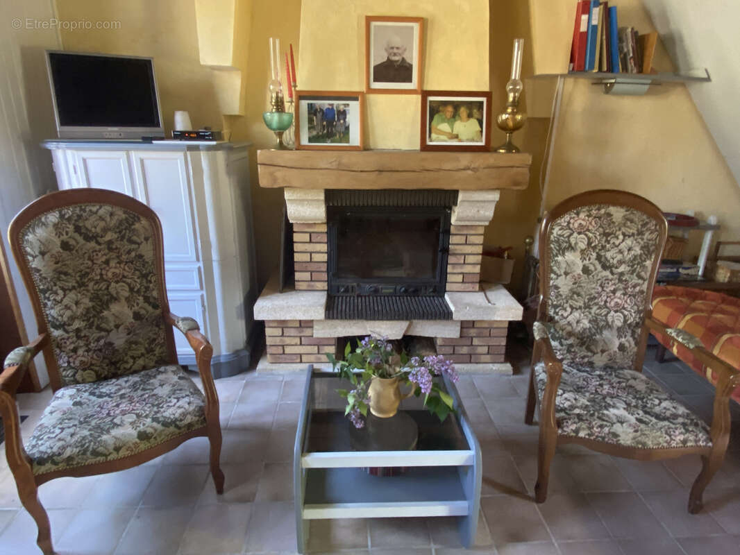 Maison à BRINON-SUR-BEUVRON