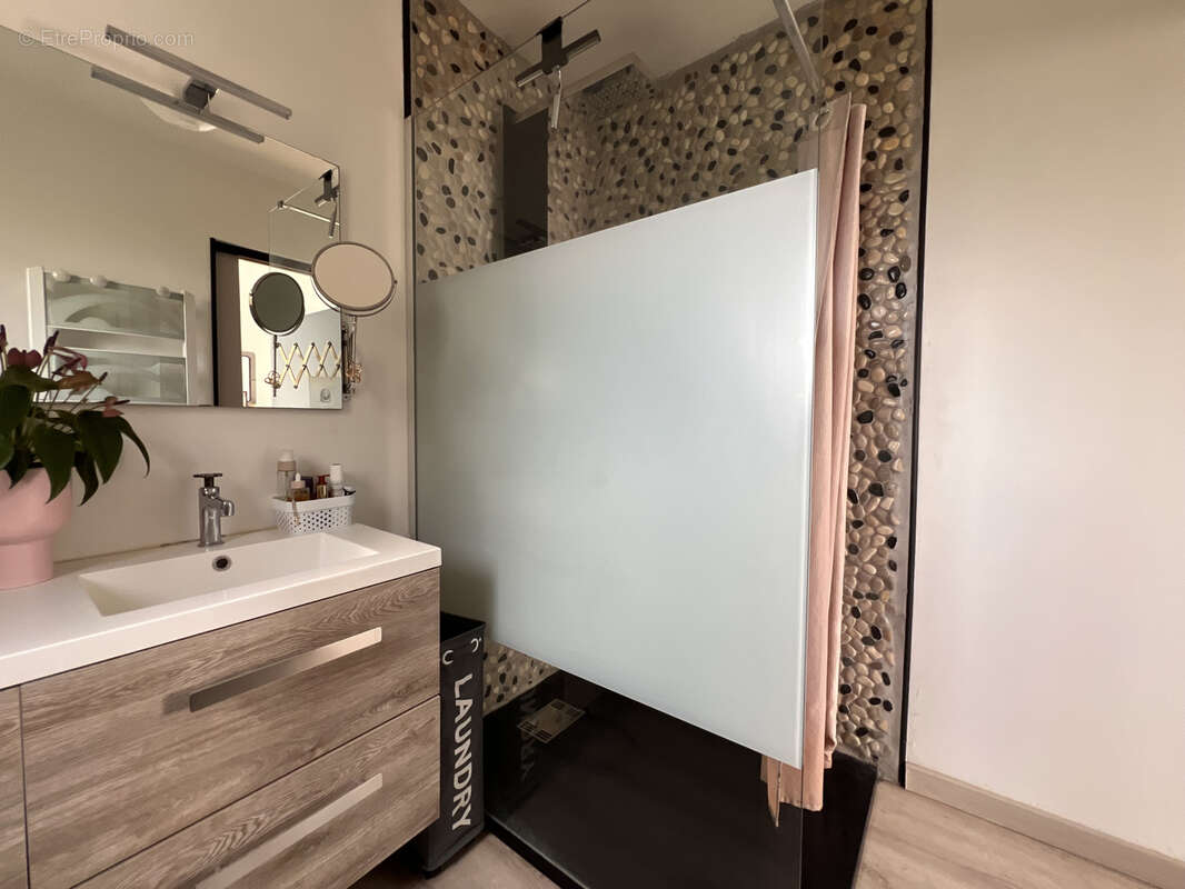 Appartement à BRINDAS