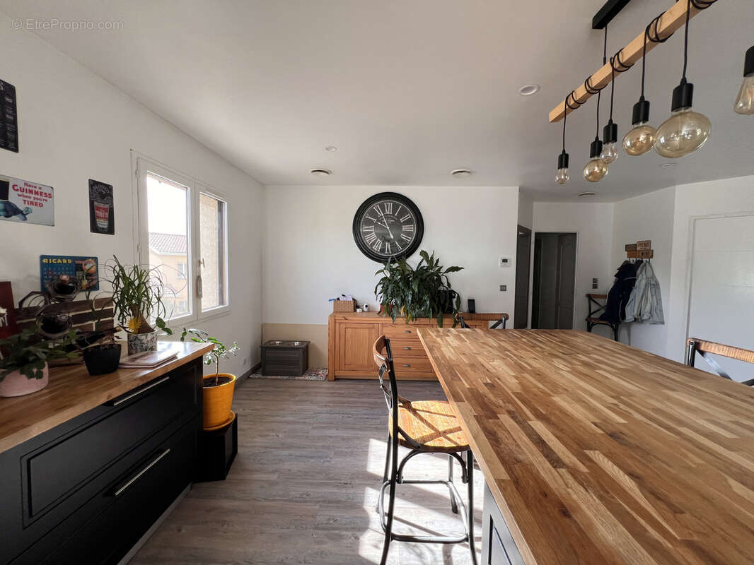 Appartement à BRINDAS