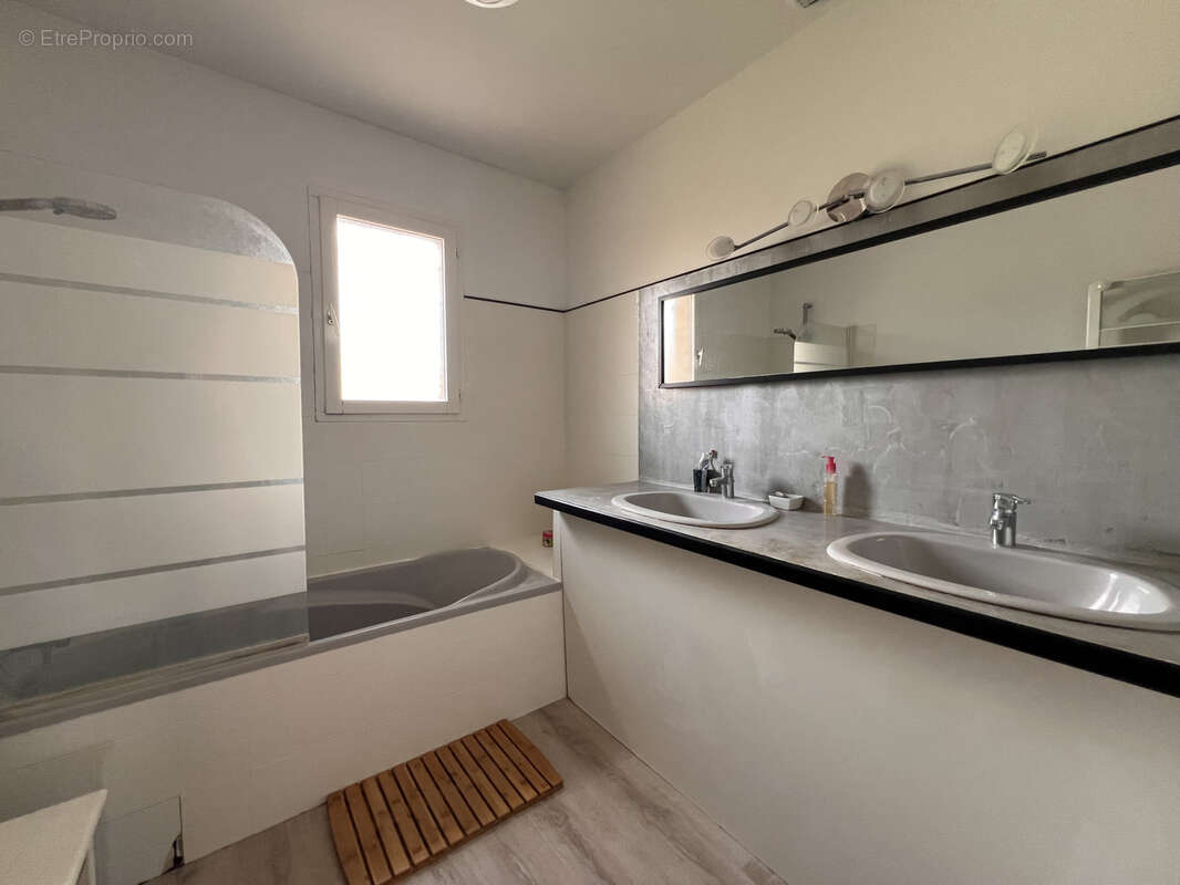 Appartement à BRINDAS