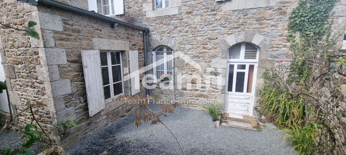 Maison à LE VIEUX-MARCHE