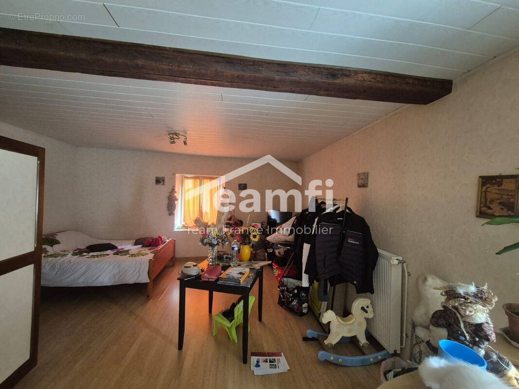 Appartement à COURPIERE