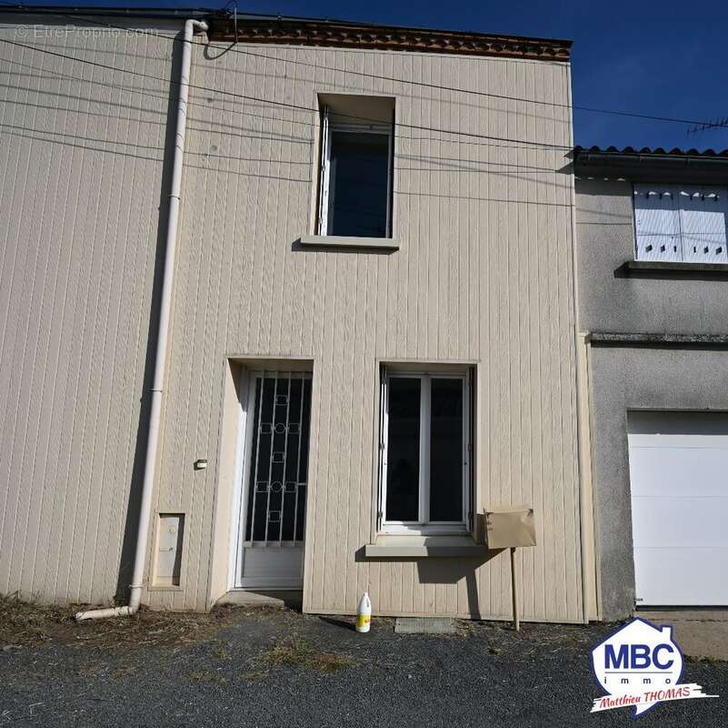 Maison à LA REGRIPPIERE