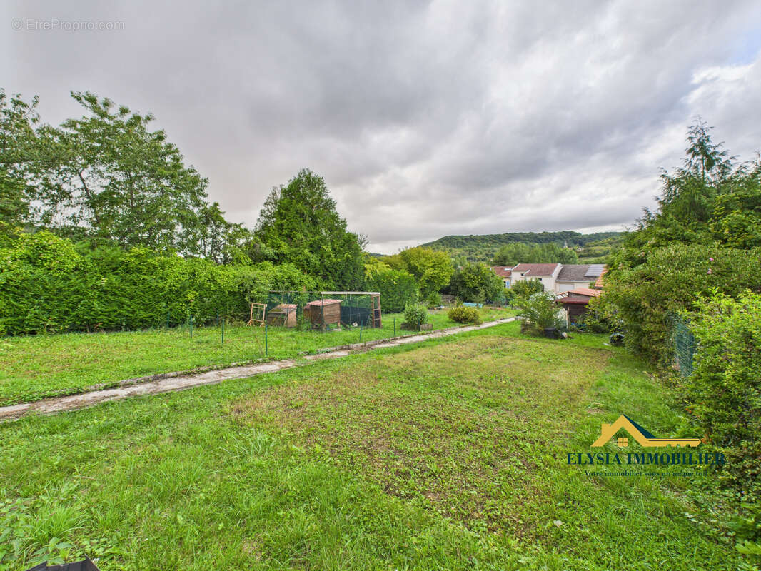 Maison à VILLECEY-SUR-MAD