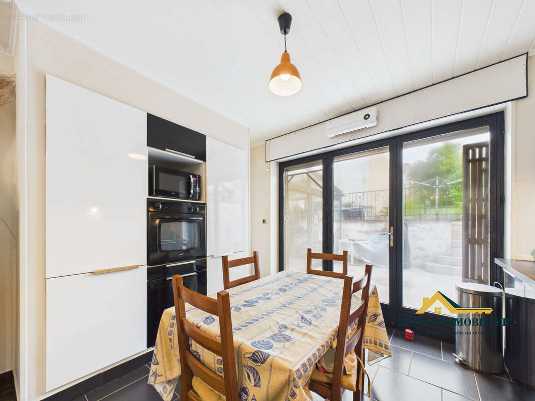 Maison à VILLECEY-SUR-MAD