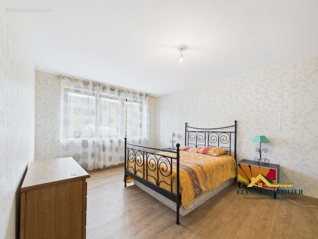 Maison à VILLECEY-SUR-MAD