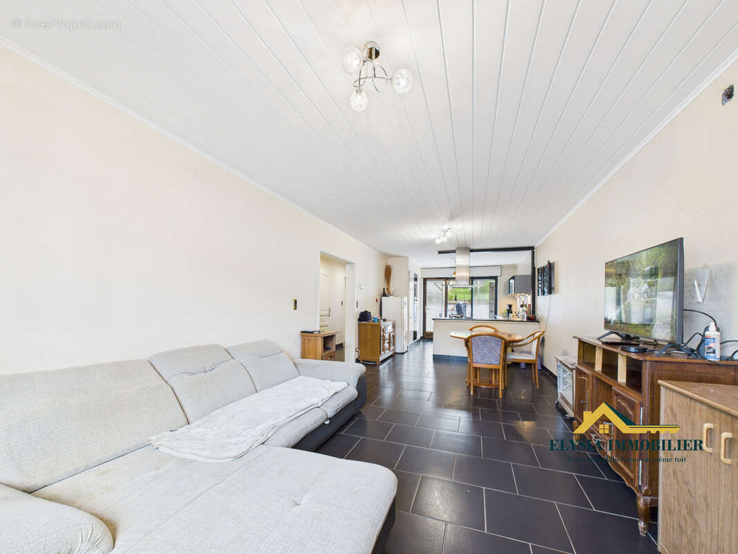 Maison à VILLECEY-SUR-MAD