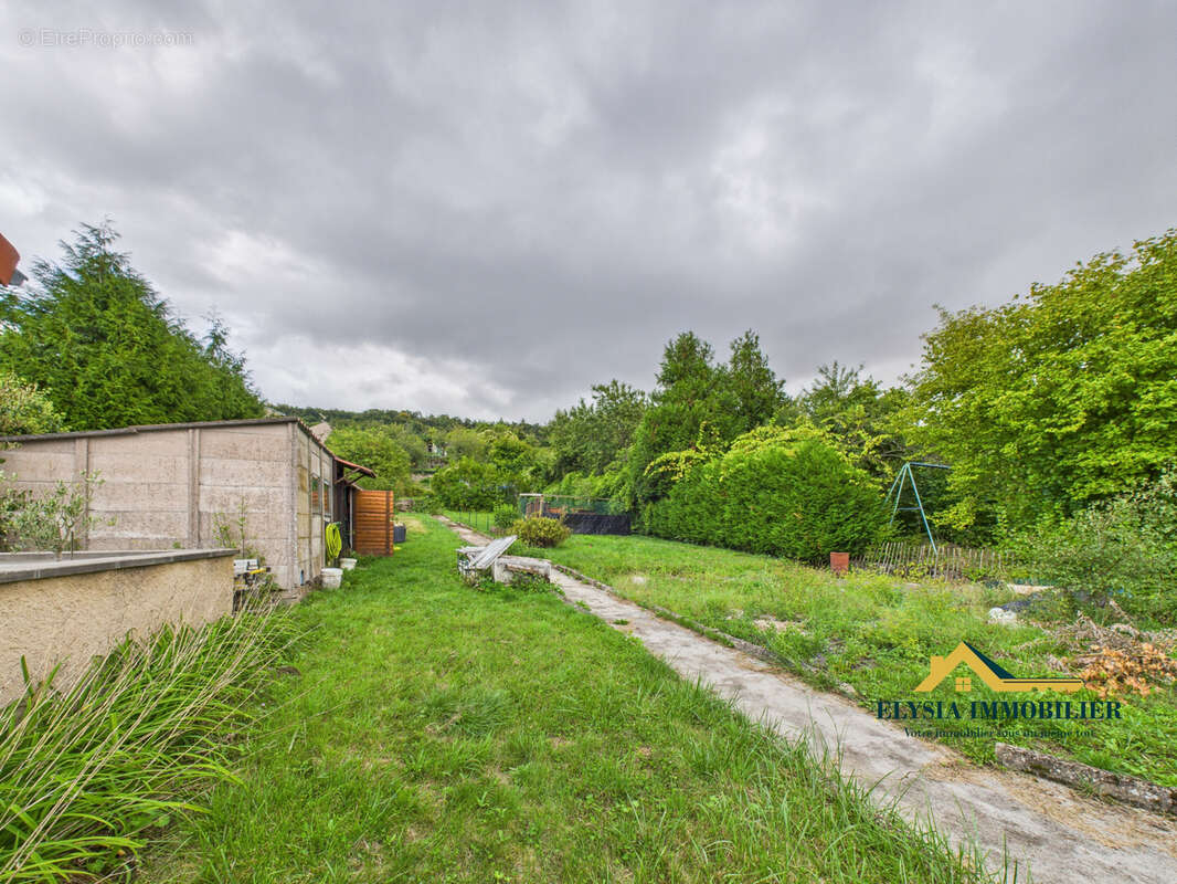 Maison à VILLECEY-SUR-MAD