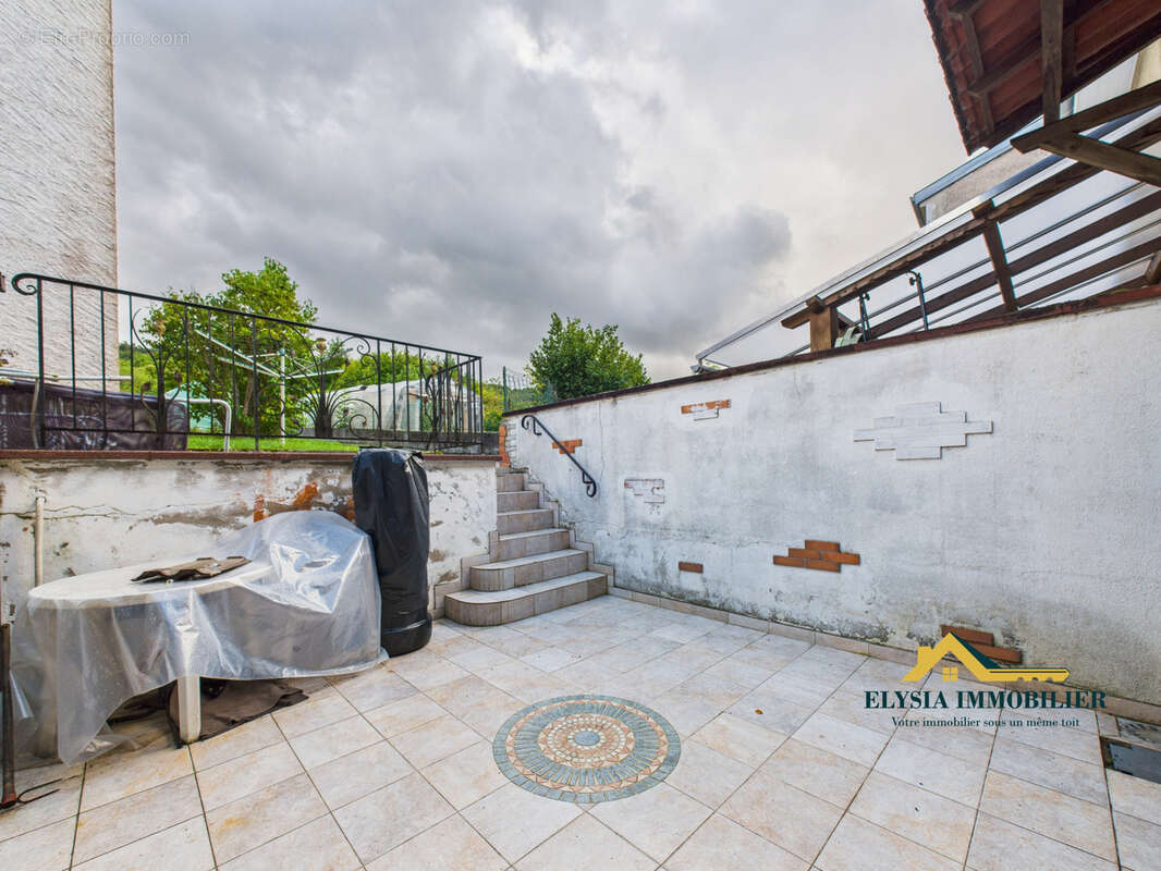 Maison à VILLECEY-SUR-MAD