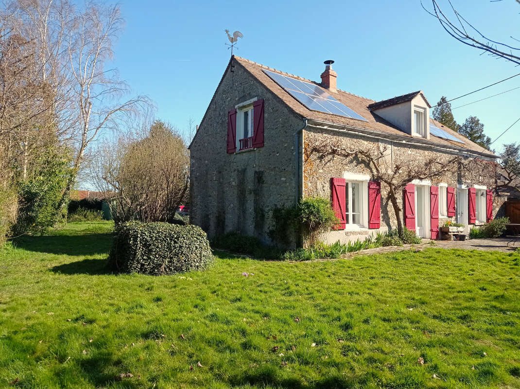 Maison à BRIIS-SOUS-FORGES