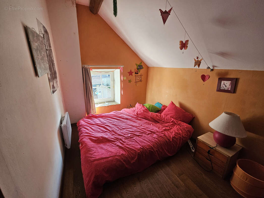 Maison à BRIIS-SOUS-FORGES