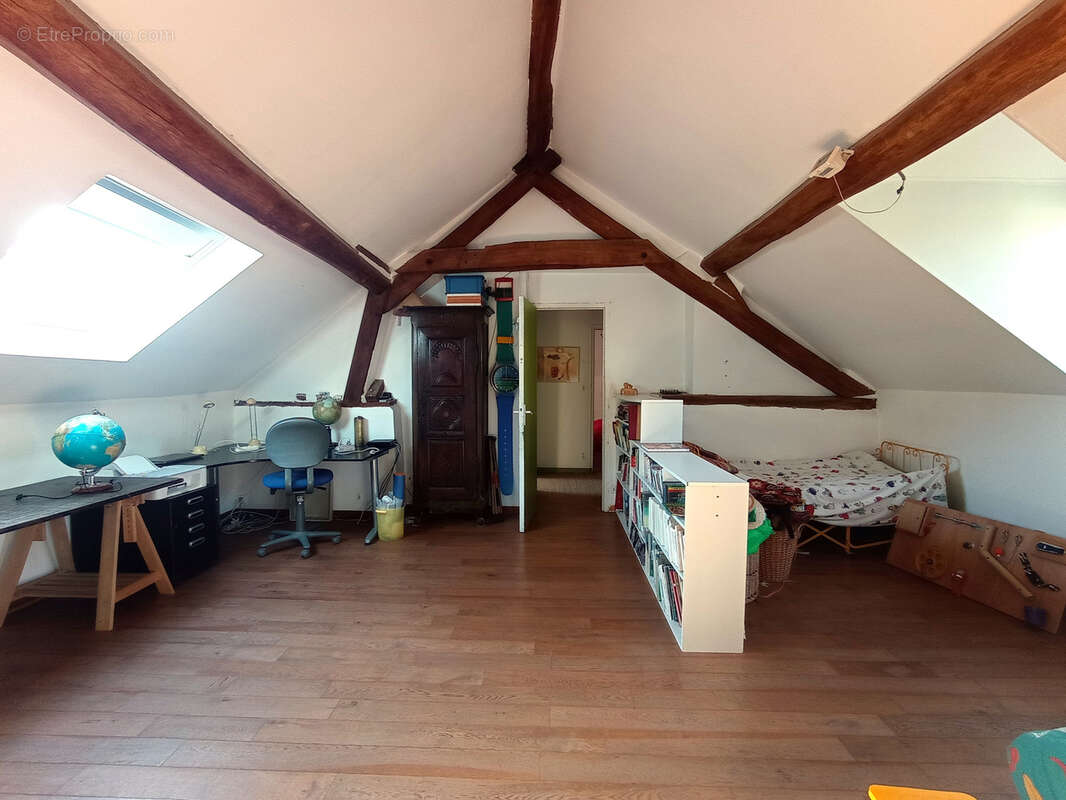 Maison à BRIIS-SOUS-FORGES