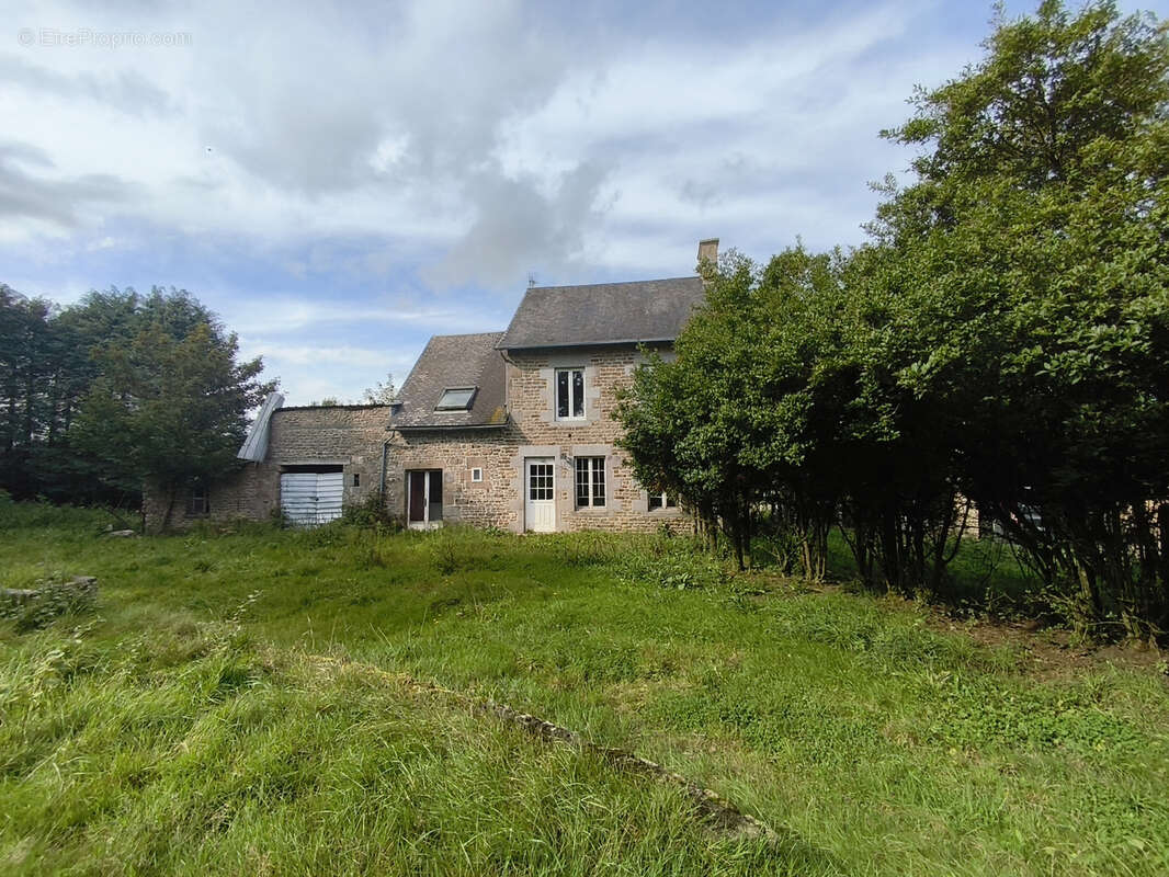 Maison à VILLEDIEU-LES-POELES