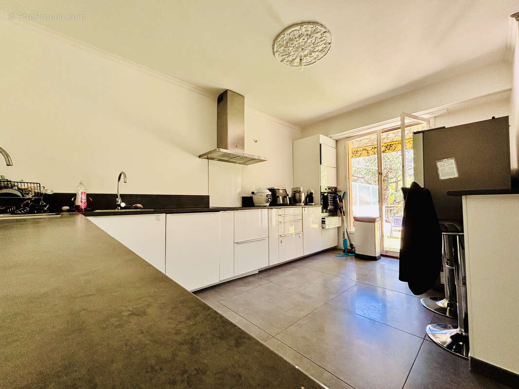 Appartement à MARSEILLE-9E