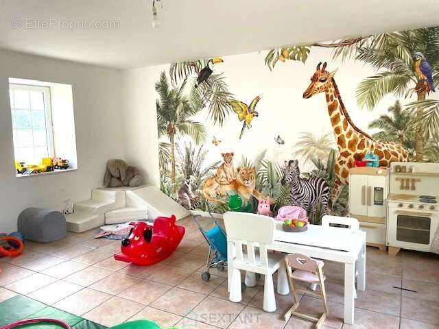 Maison à SAINT-THOIS