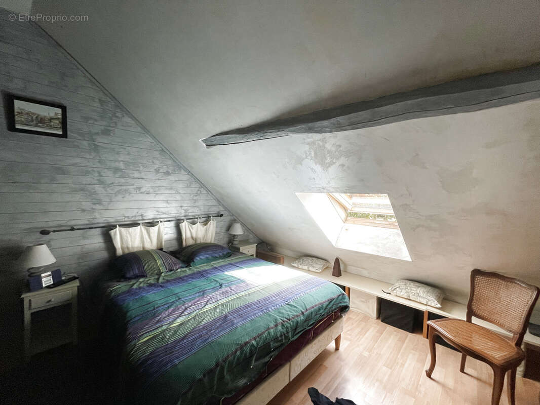 Maison à BEAUMONT-LA-RONCE